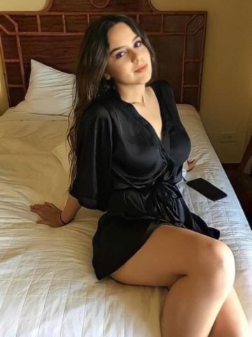 Джулия Игривая Кошечка